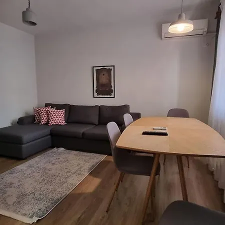 Center * Tirana
